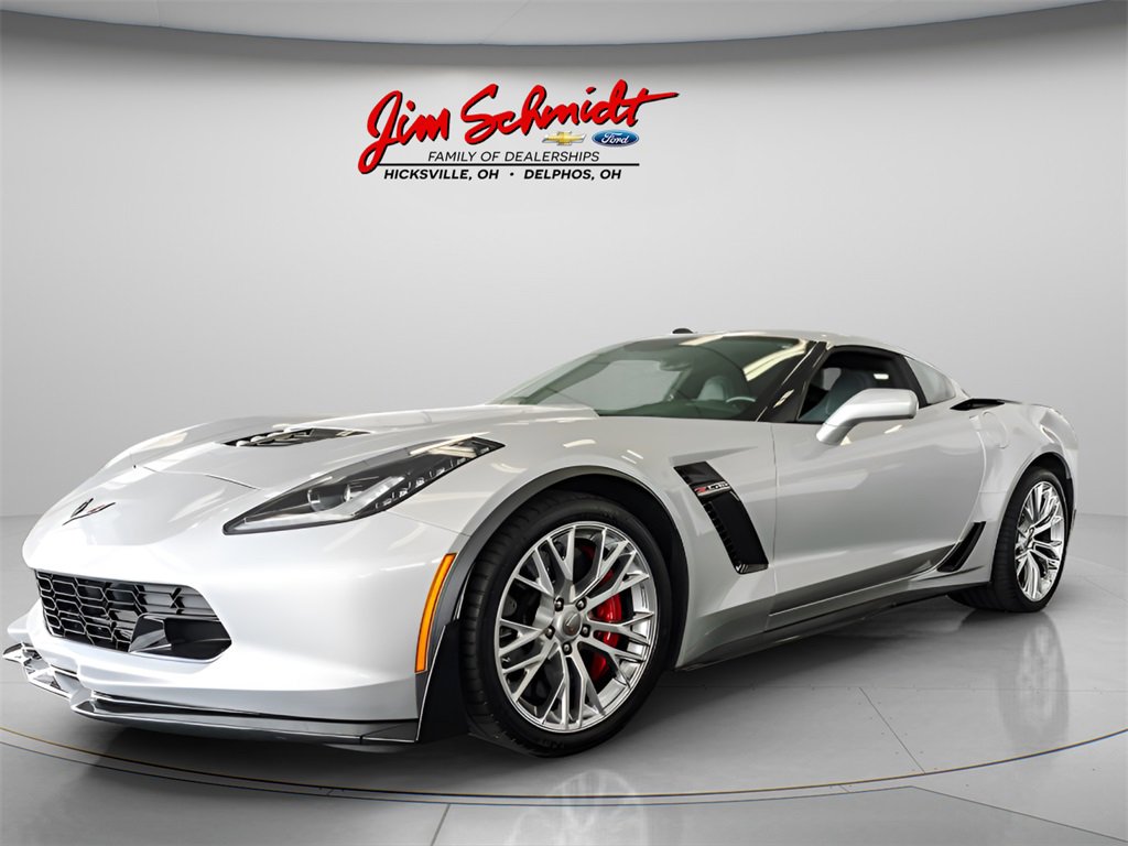 Used 2015 Chevrolet Corvette Z06 w/ 3LZ Preferred Equipment Group image 3