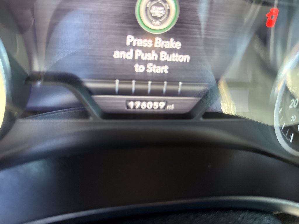 Used 2019 RAM 1500 Laramie w/ Off Road Group AWD/4WD image 20