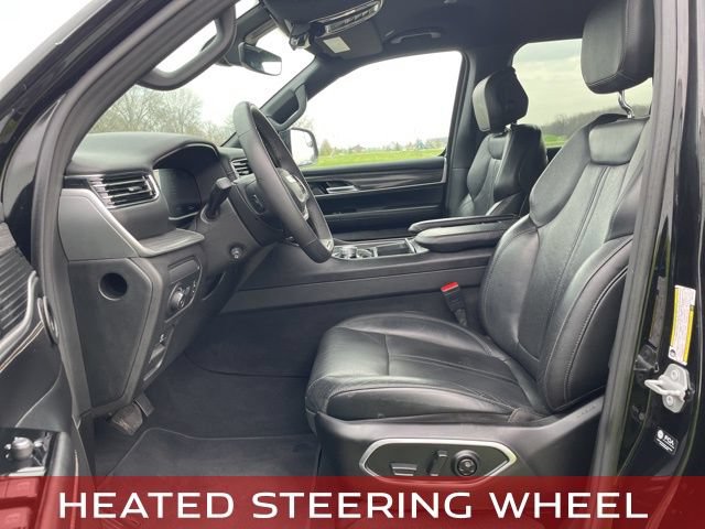 Used 2023 Jeep Wagoneer L Series II AWD/4WD image 9
