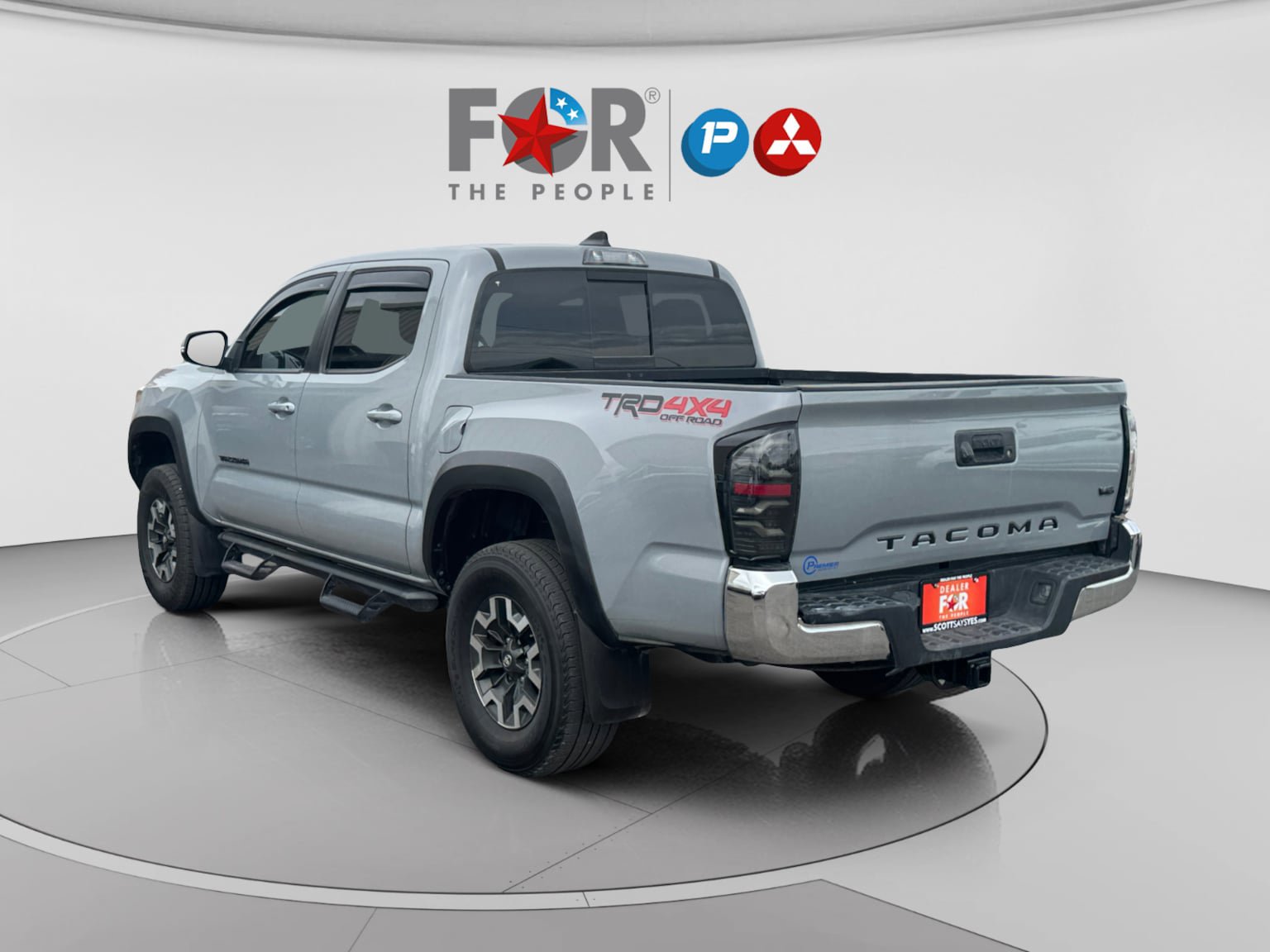 Used 2021 Toyota Tacoma TRD Off-Road image 3