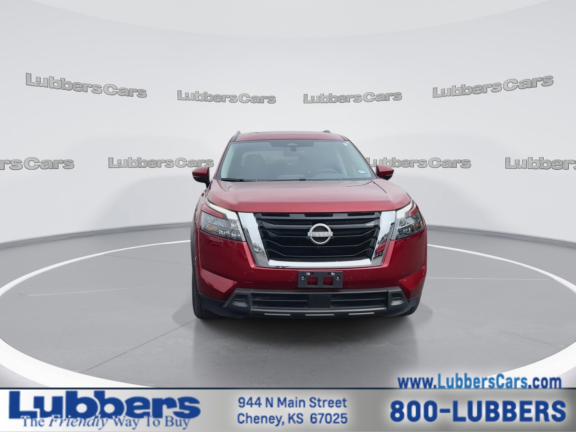 Used 2025 Nissan Pathfinder SV image 3