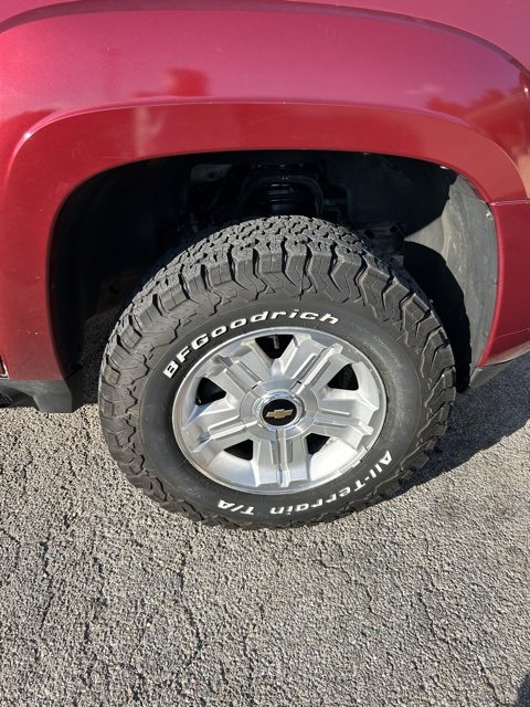 Used 2010 Chevrolet Suburban LT image 30