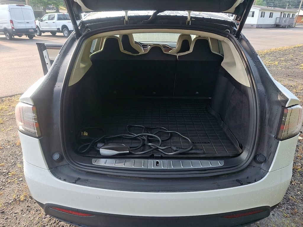 Used 2017 Tesla Model X 75D AWD/4WD image 29
