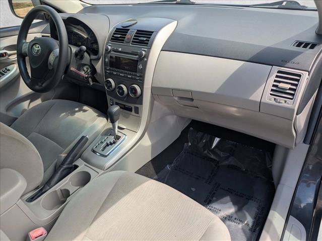 Used 2011 Toyota Corolla LE FWD image 19