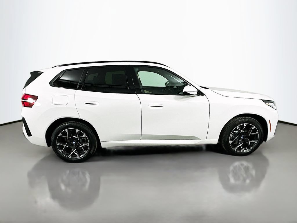 Used 2026 BMW X3 xDrive30i w/ M Sport Package AWD/4WD image 4