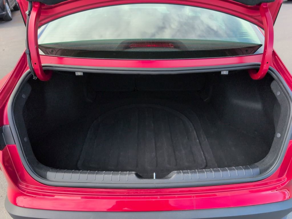 Used 2025 Kia K4 LXS image 29