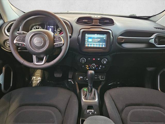 Used 2019 Jeep Renegade Latitude AWD/4WD image 16