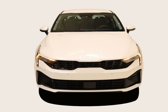 Used 2025 Kia K5 LXS image 3