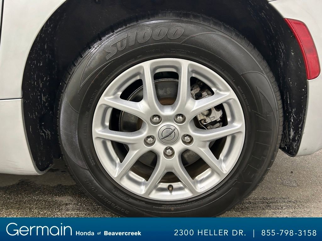 Used 2023 Chrysler Pacifica Touring-L image 16