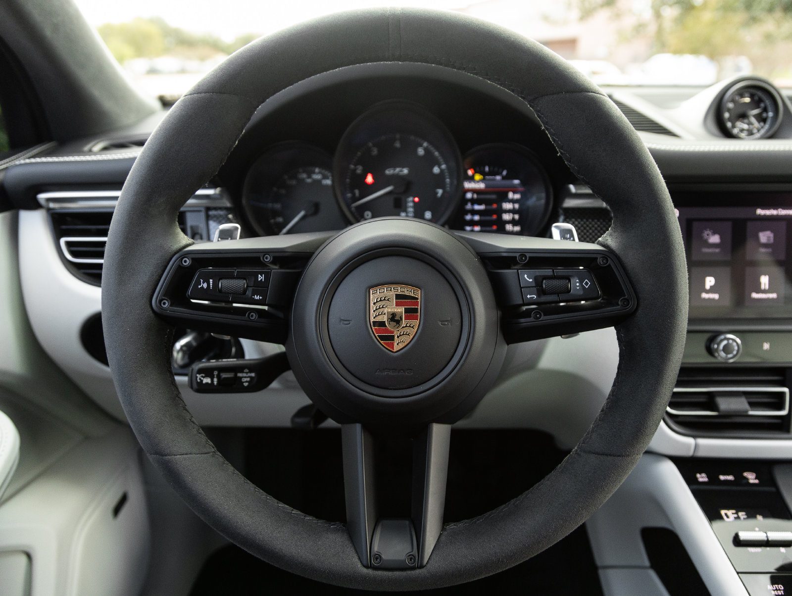 Used 2024 Porsche Macan GTS AWD/4WD image 13