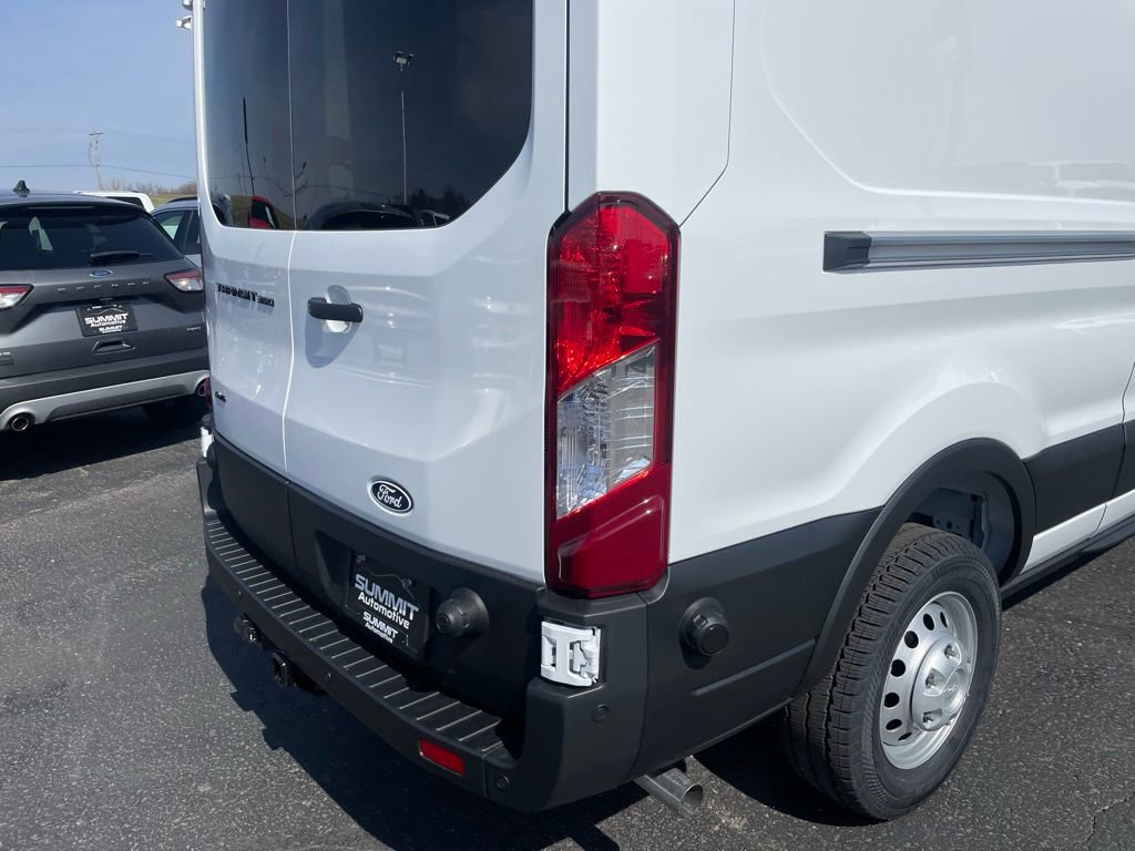 New 2026 Ford Transit 350 148 Medium Roof AWD image 32