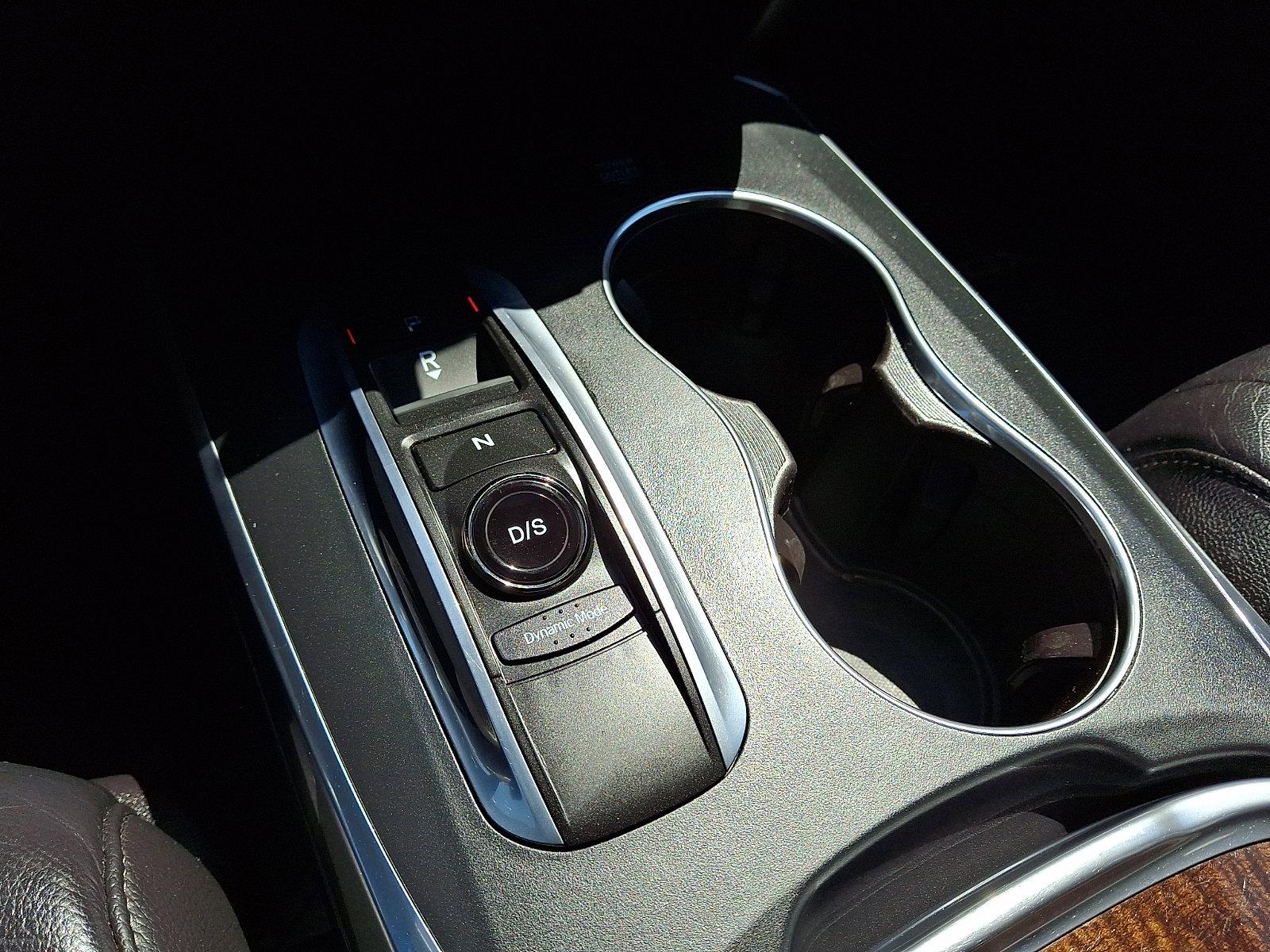 Used 2018 Acura MDX SH-AWD image 15