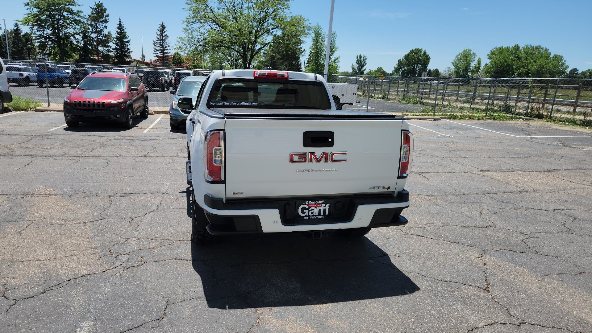Used 2021 GMC Canyon AT4 w/ Driver Alert Package AWD/4WD image 9