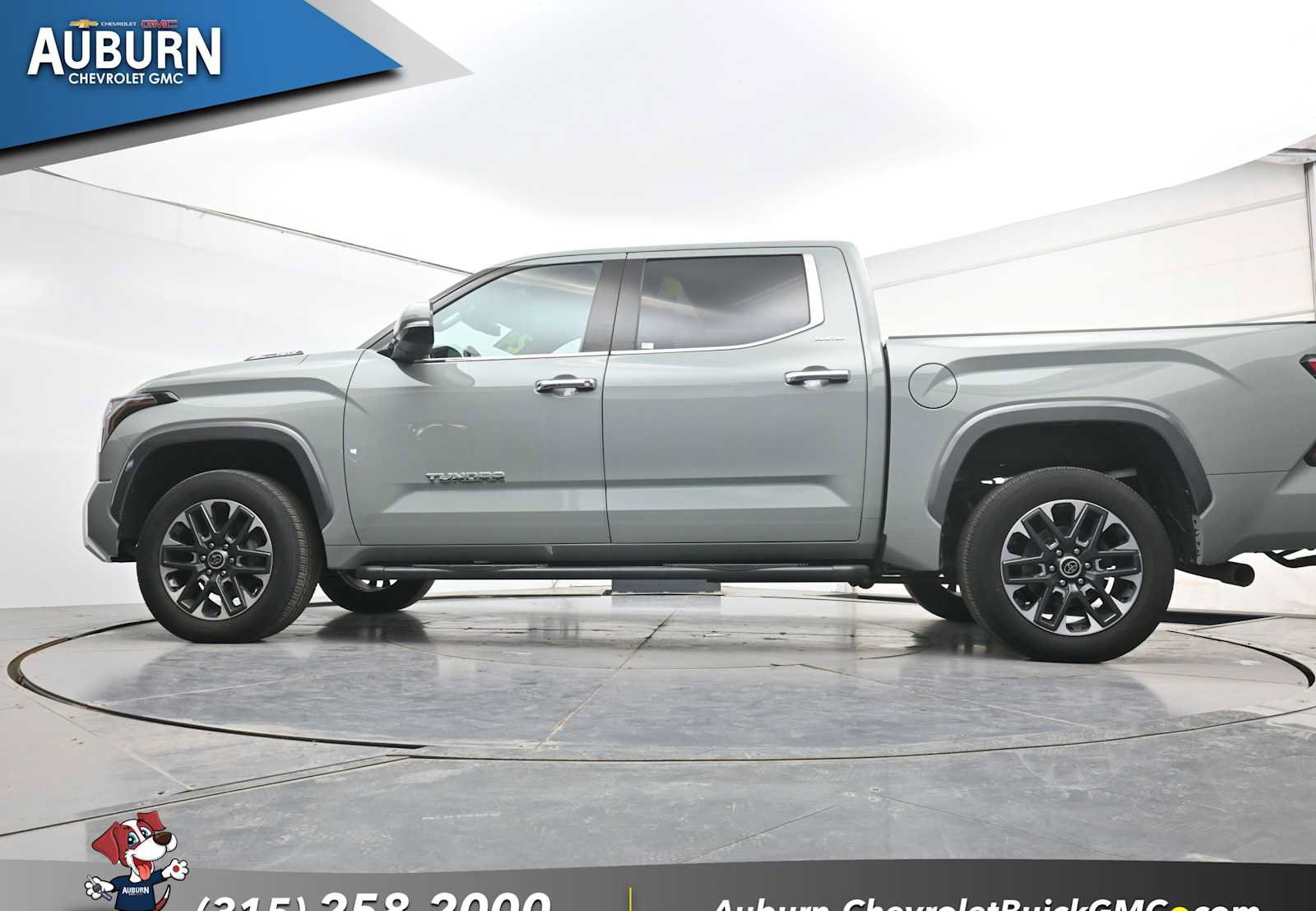 Used 2024 Toyota Tundra Limited AWD/4WD image 21