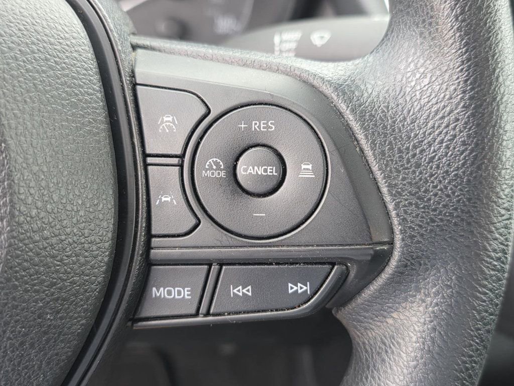 Used 2023 Toyota Corolla LE w/ LE Convenience Package FWD image 22