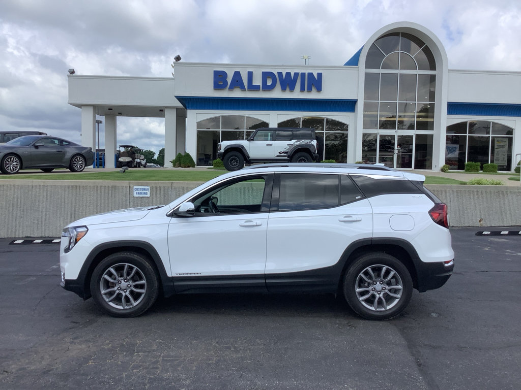 Used 2022 GMC Terrain SLT AWD/4WD image 4