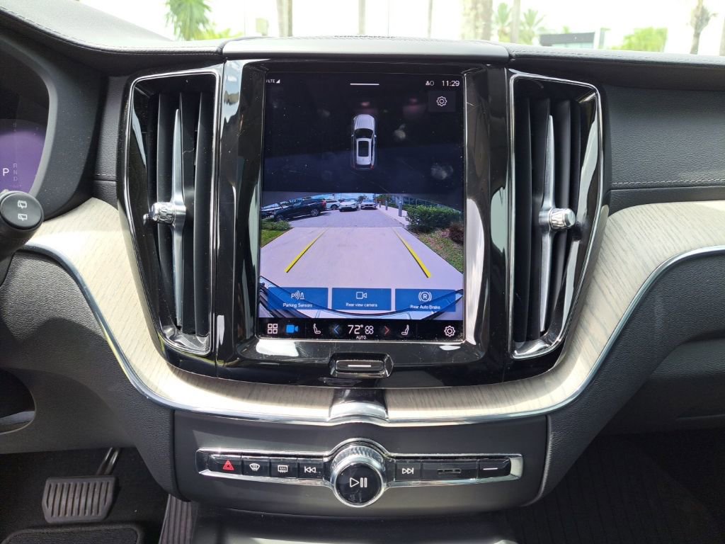 Used 2022 Volvo XC60 B6 Inscription w/ Protection Package Premier image 23