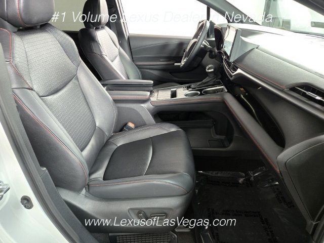Used 2025 Toyota Sienna XSE w/ XSE Plus Package FWD image 22