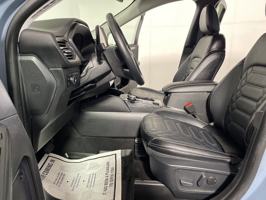 Used 2024 Ford Escape SE w/ PHEV Premium Package image 16