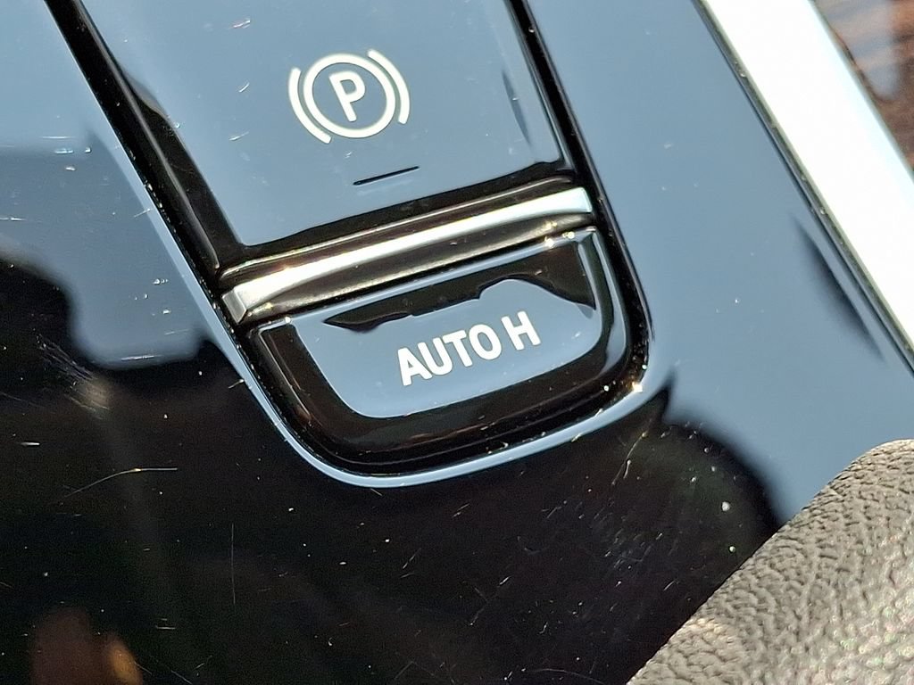 Used 2022 BMW 530e xDrive w/ Premium Package AWD/4WD image 27