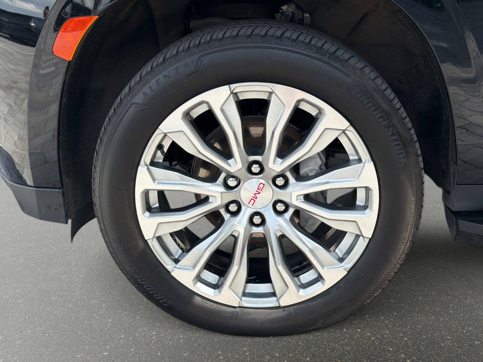 Used 2023 GMC Yukon XL Denali image 19