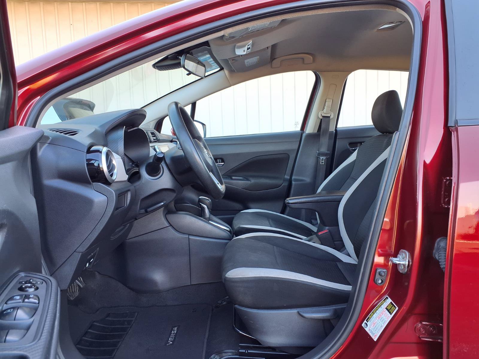 Used 2021 Nissan Versa SV FWD image 19