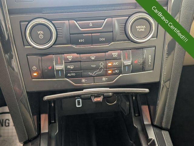 Used 2017 Ford Explorer XLT w/ Equipment Group 202A AWD/4WD image 23