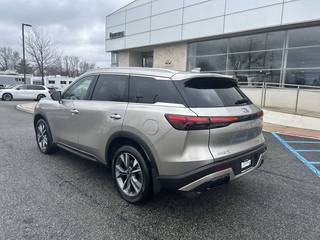 Certified 2025 INFINITI QX60 Luxe image 6