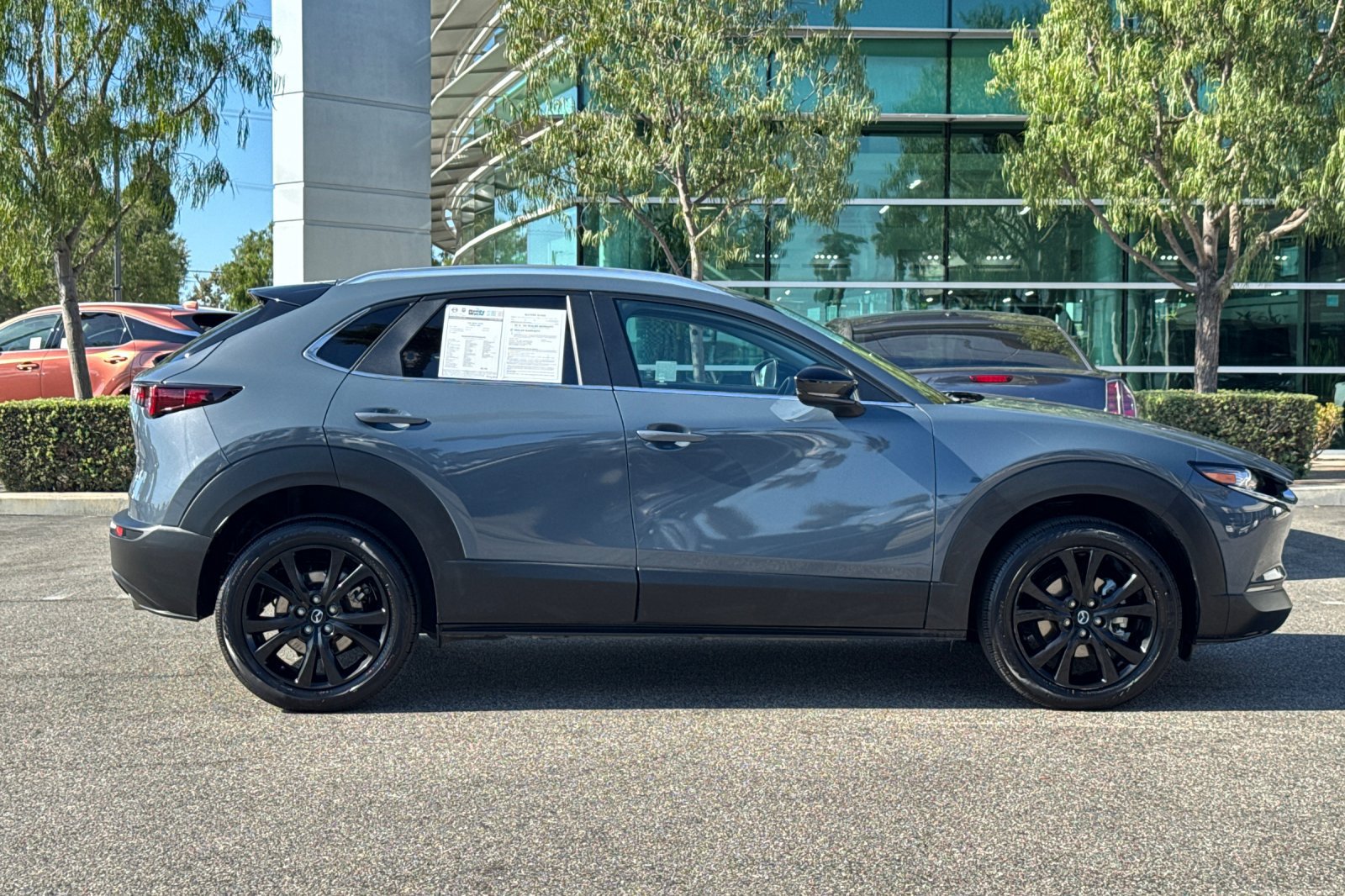 Used 2025 MAZDA CX-30 AWD 2.5 S w/ Preferred Package image 3