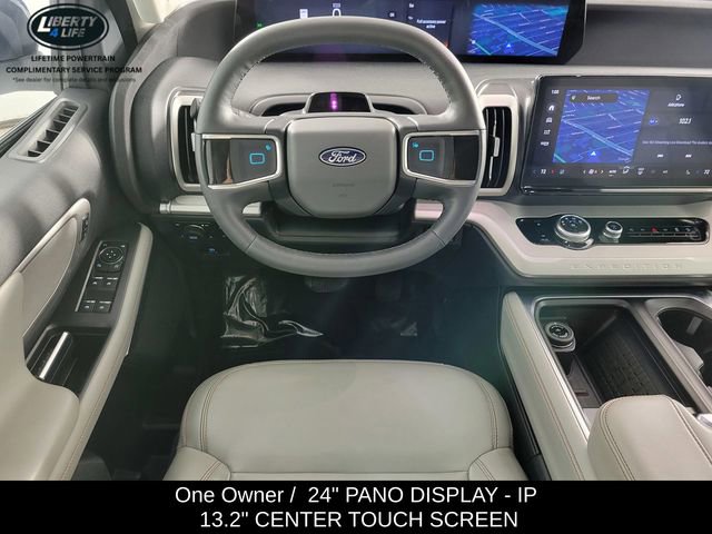 Used 2025 Ford Expedition Active image 26