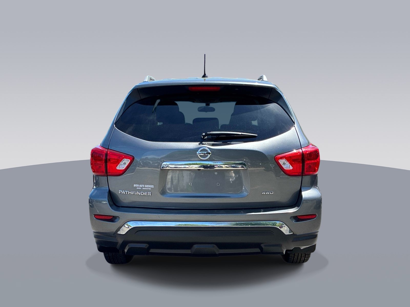 Used 2018 Nissan Pathfinder S AWD/4WD image 5