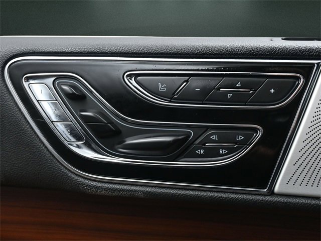 Used 2021 Lincoln Navigator Reserve w/ Luxury Package image 38