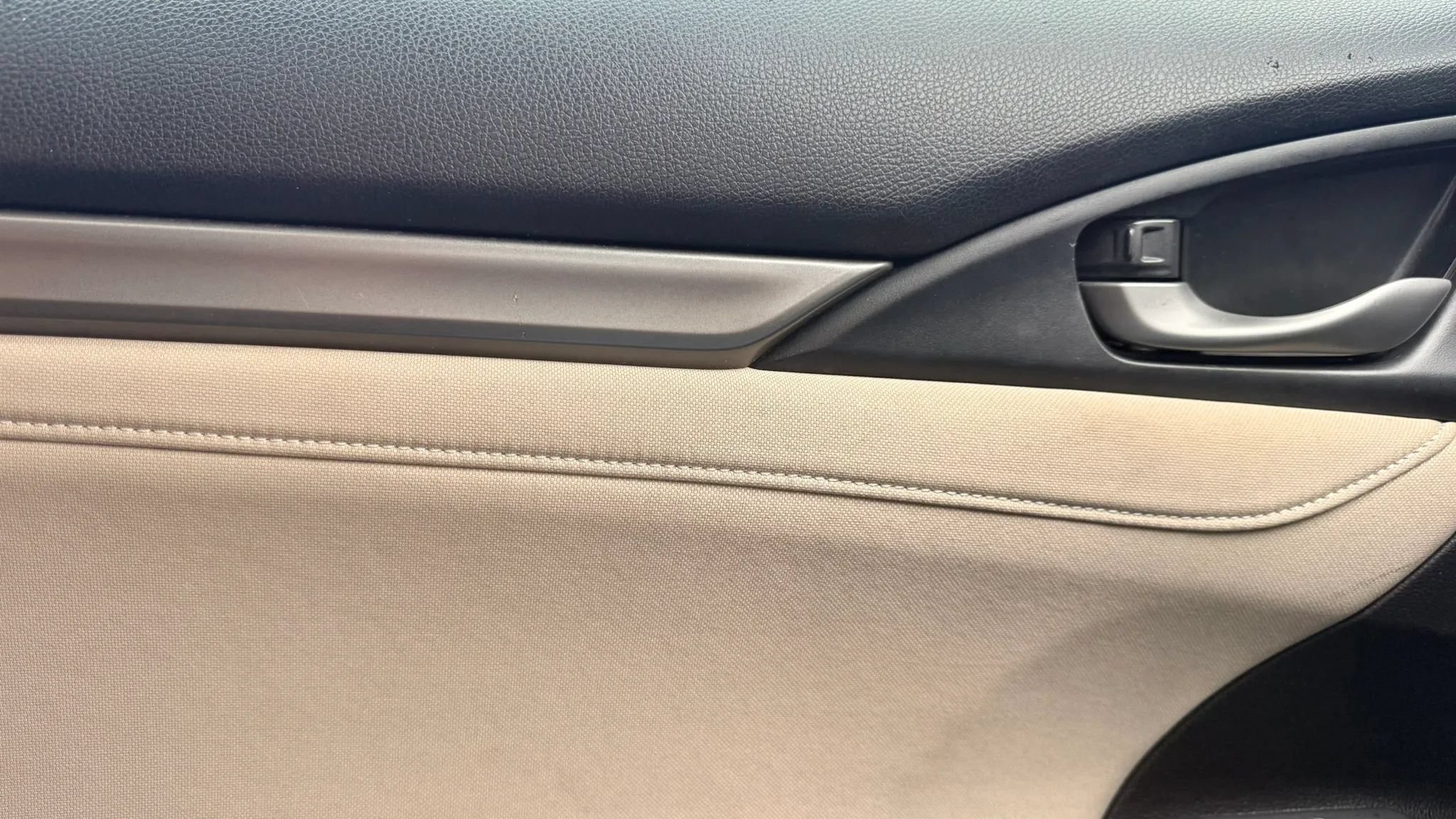 Used 2019 Honda Civic EX image 26