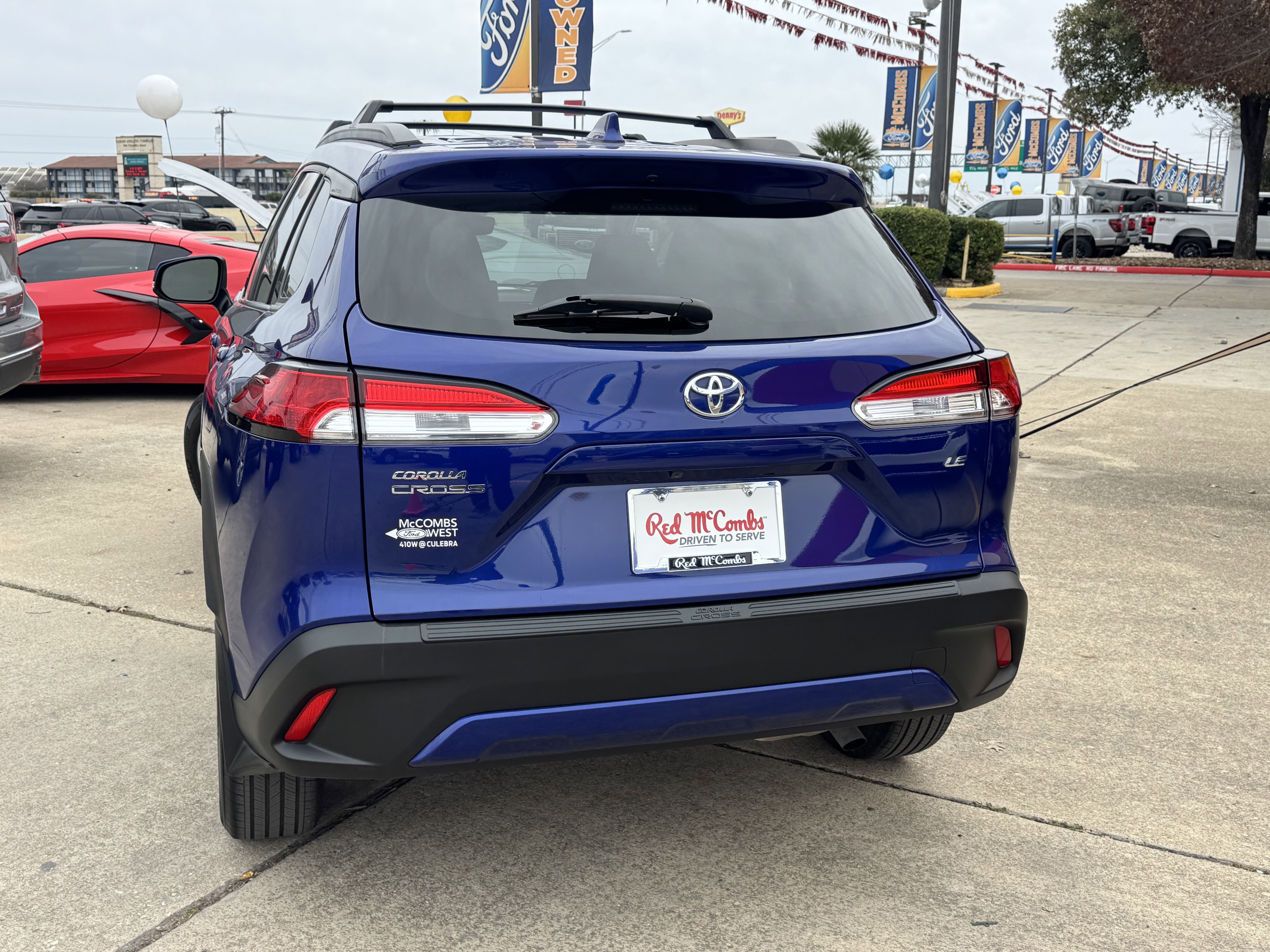 Used 2024 Toyota Corolla Cross LE image 5