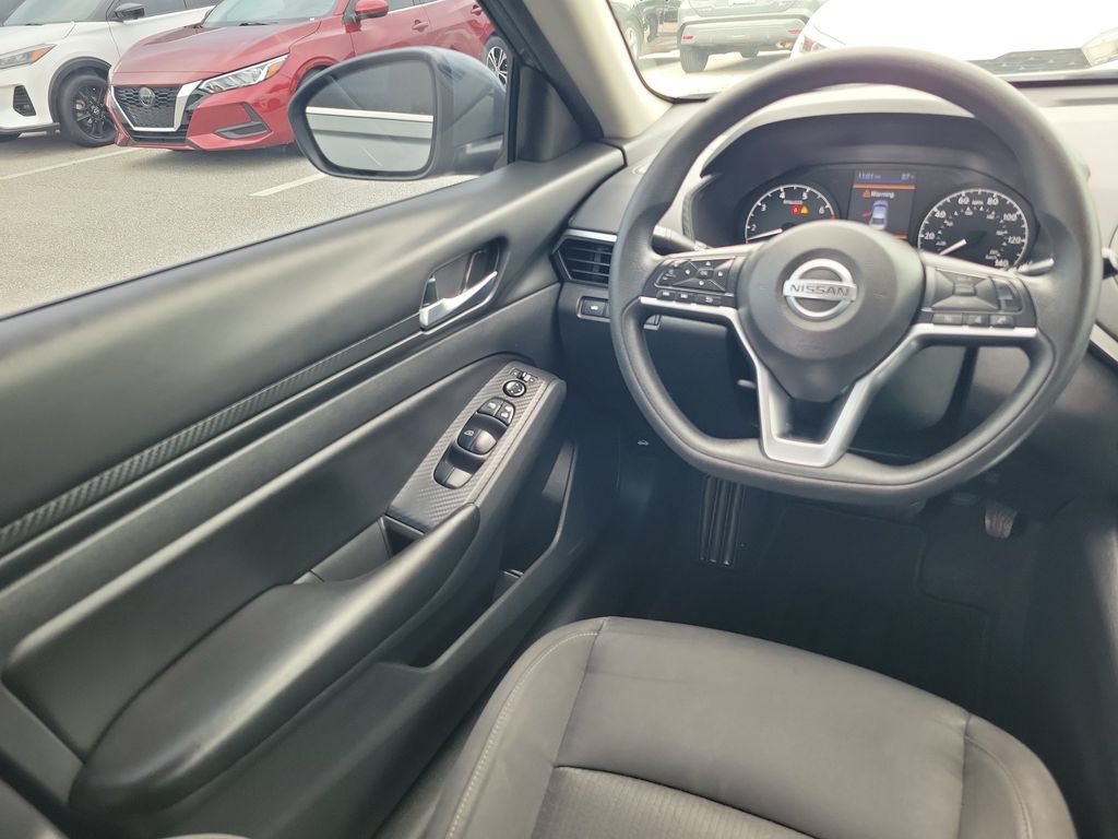 Used 2022 Nissan Altima 2.5 S FWD image 15