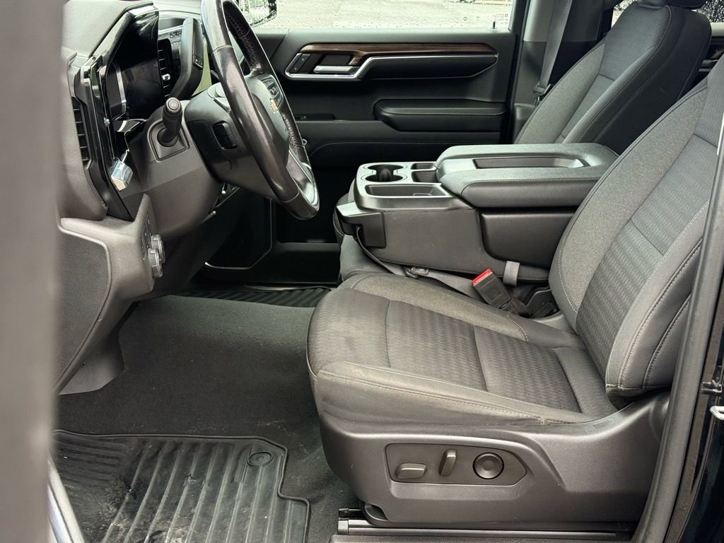 Used 2022 Chevrolet Silverado 1500 LT image 11