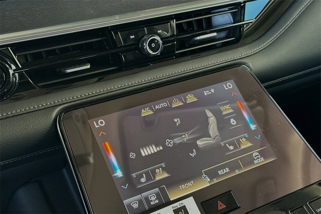 New 2025 INFINITI QX80 Sensory image 19