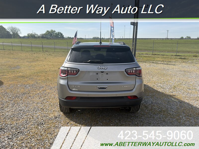 Used 2018 Jeep Compass Limited w/ Safe & Security Group AWD/4WD image 12