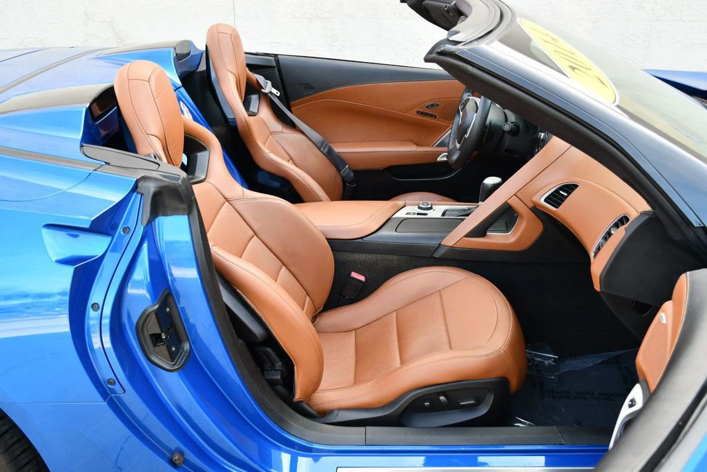 Used 2014 Chevrolet Corvette Convertible w/ 3LT w/ 3LT Preferred Equipment Group RWD image 57