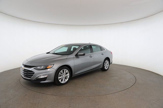 Used 2024 Chevrolet Malibu LT image 2