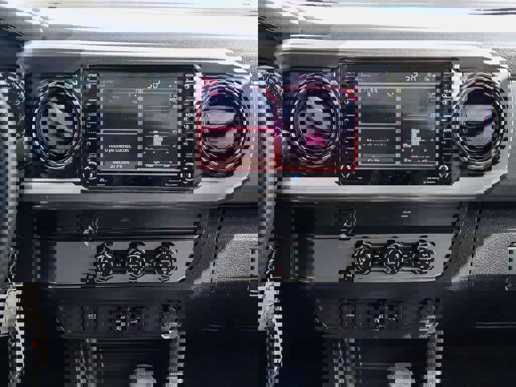 Used 2020 Toyota Tacoma SR5 RWD image 12