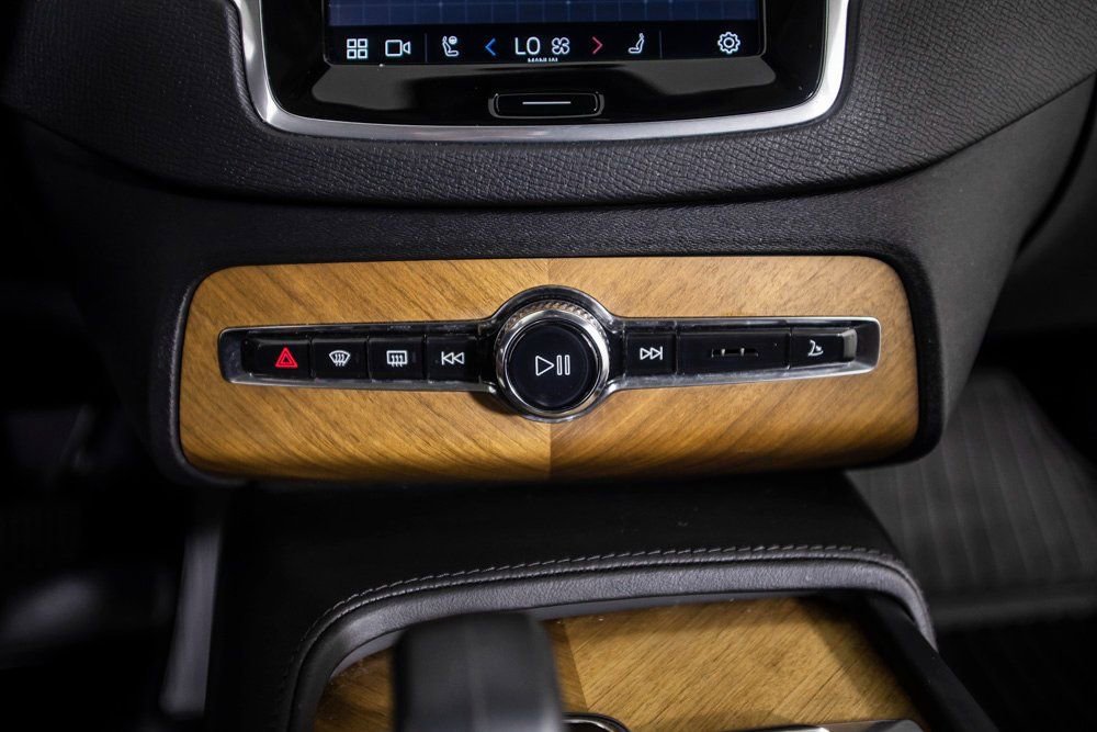 Used 2023 Volvo XC90 B6 Plus w/ Protection Package Premier image 31
