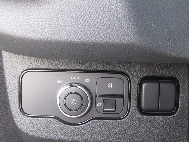Used 2024 Mercedes-Benz Sprinter 2500 image 32