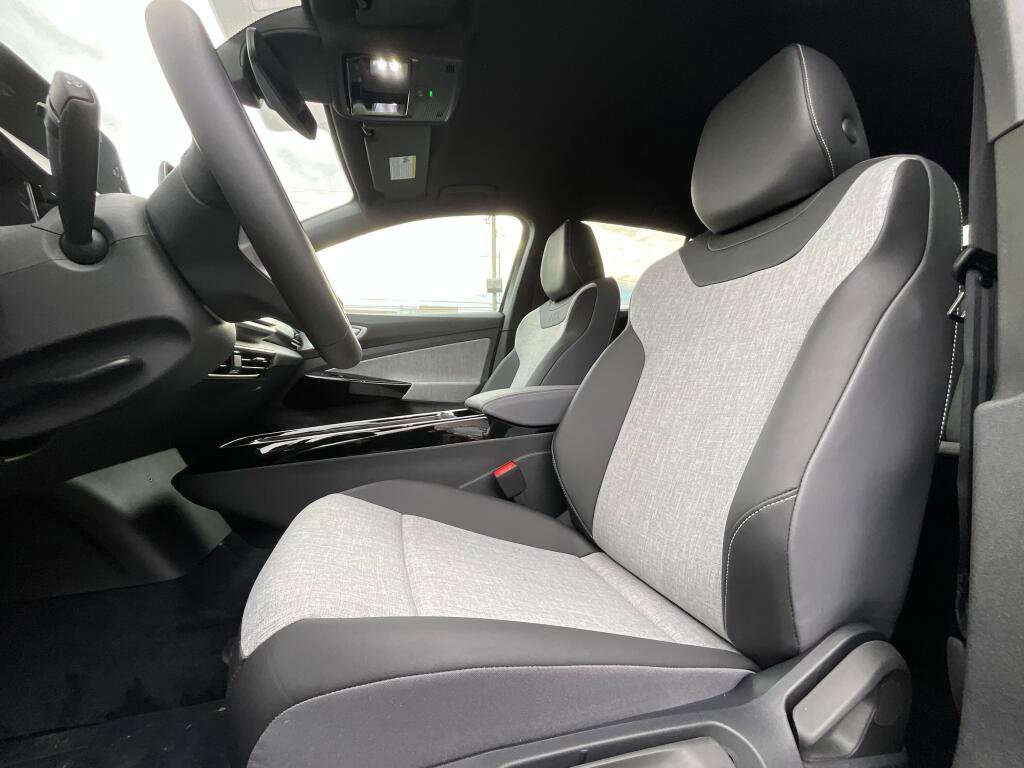 New 2026 Volkswagen ID.4 Pro image 11