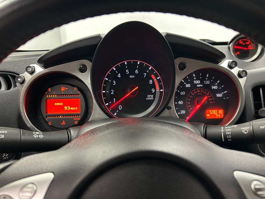 Used 2016 Nissan 370Z Touring Sport image 39
