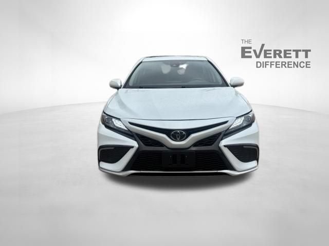Used 2023 Toyota Camry XSE FWD image 2