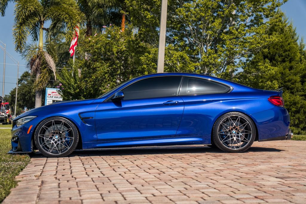 Used 2020 BMW M4 Coupe w/ Competition Package RWD image 2