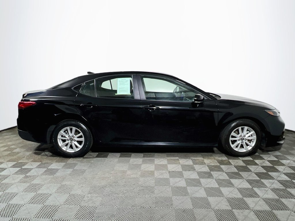 Used 2025 Toyota Camry LE FWD image 8