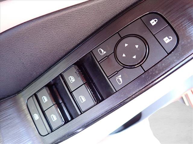 Used 2025 Nissan Rogue SV AWD/4WD image 15