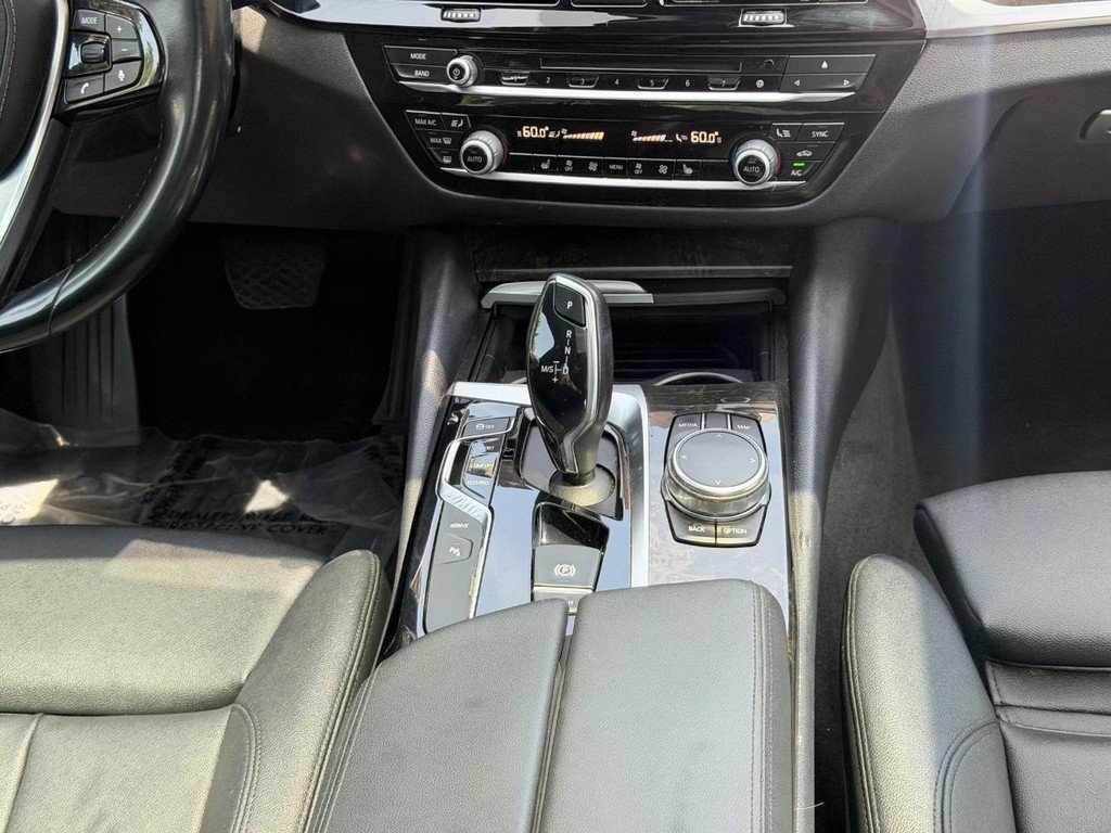 Used 2018 BMW 530e xDrive AWD/4WD image 14